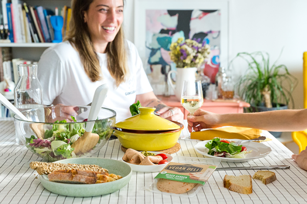 Κάνε το τραπέζι στους vegan φίλους σου με νόστιμα πιάτα που θα αγαπήσουν